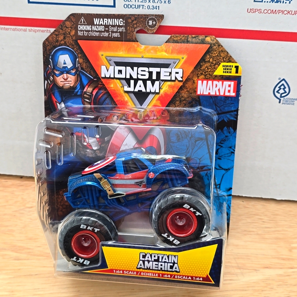 Monster Jam Captain America Monster Truck Series 1